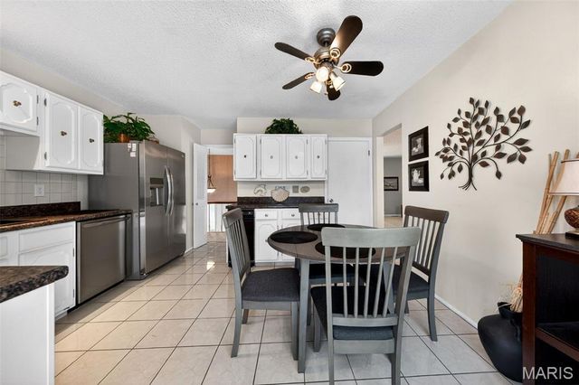 12741 Parkway Estates Drive, St Louis, MO 63146