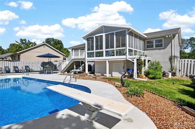 12741 Parkway Estates Drive, St Louis, MO 63146