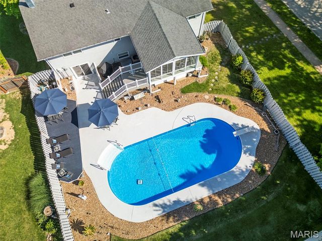 12741 Parkway Estates Drive, St Louis, MO 63146
