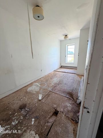 13 Lexington Avenue, Albany, NY 12206