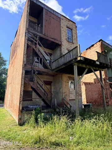 13 Lexington Avenue, Albany, NY 12206
