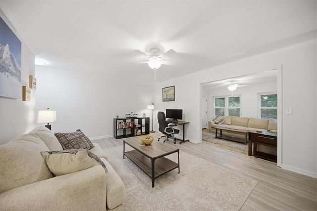 32 Arpege Way NW 32, Atlanta, GA 30327