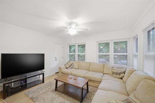 32 Arpege Way NW 32, Atlanta, GA 30327