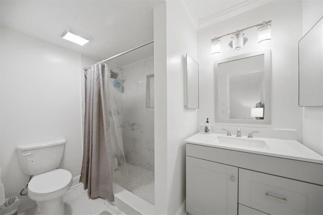 32 Arpege Way NW 32, Atlanta, GA 30327