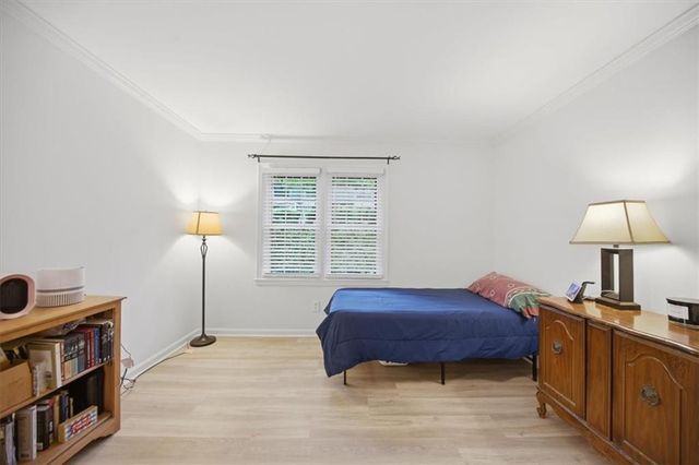 32 Arpege Way NW 32, Atlanta, GA 30327