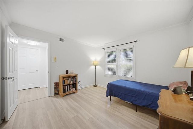 32 Arpege Way NW 32, Atlanta, GA 30327