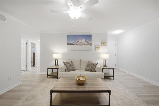32 Arpege Way NW 32, Atlanta, GA 30327