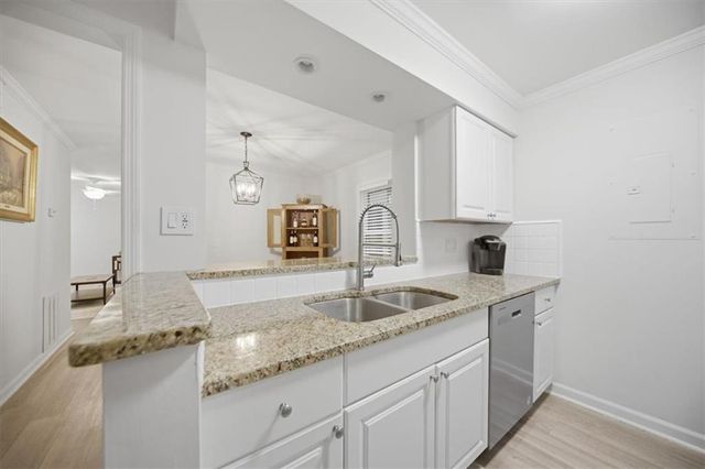 32 Arpege Way NW 32, Atlanta, GA 30327