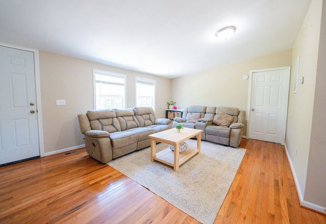 5878 N SEMINOLE TRL, Brightwood, VA 22715