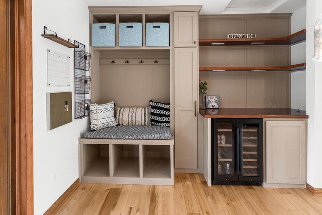 N28W22352 Foxwood LANE, Waukesha, WI 53186