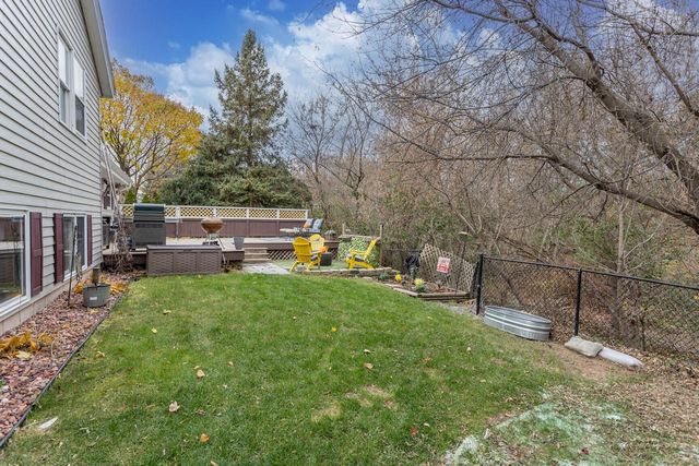 N28W22352 Foxwood LANE, Waukesha, WI 53186