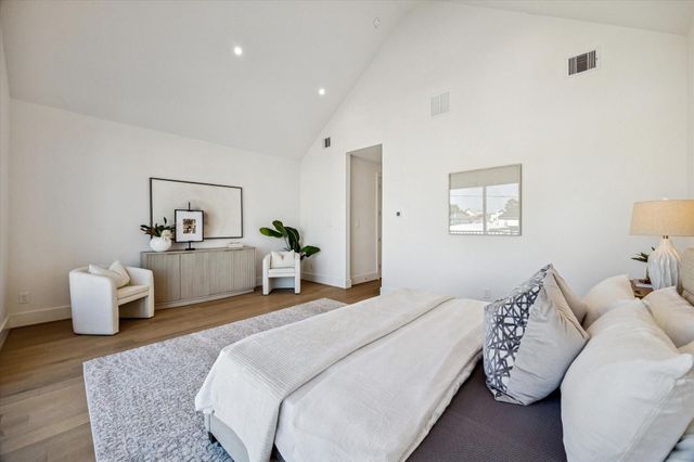 1520 W 21st St A, Houston, TX 77008