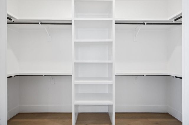 1520 W 21st St A, Houston, TX 77008