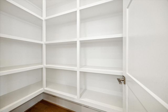 1520 W 21st St A, Houston, TX 77008