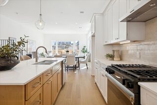 1520 W 21st St A, Houston, TX 77008