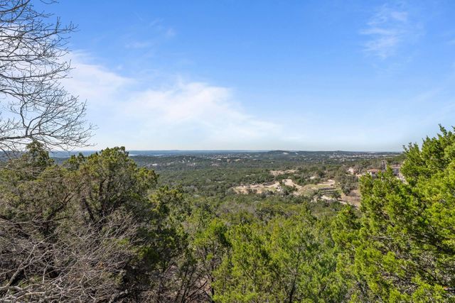 8101 Breeze WAY, Jonestown, TX 78645