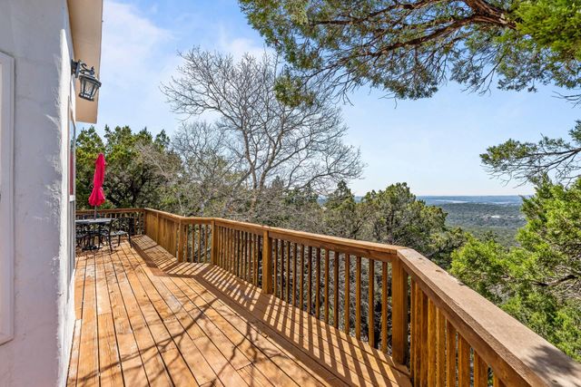 8101 Breeze WAY, Jonestown, TX 78645