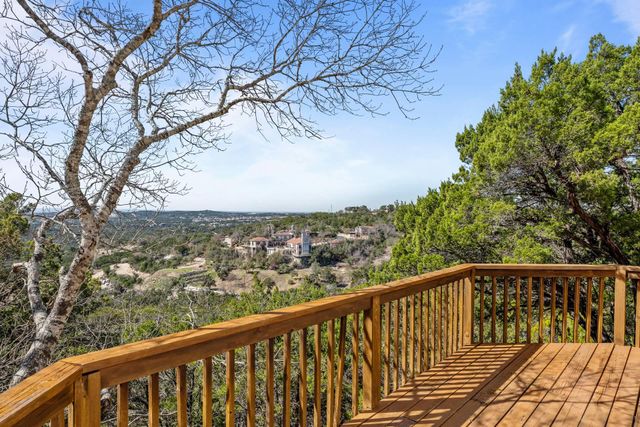 8101 Breeze WAY, Jonestown, TX 78645