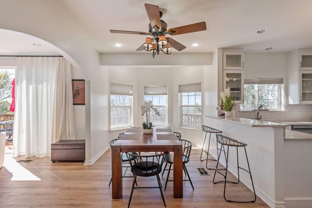 8101 Breeze WAY, Jonestown, TX 78645