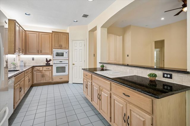 6853 Colonnade Drive, Plano, TX 75024