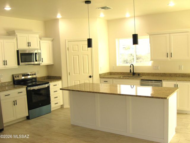 1732 Faro Court, Rio Rico, AZ 85648