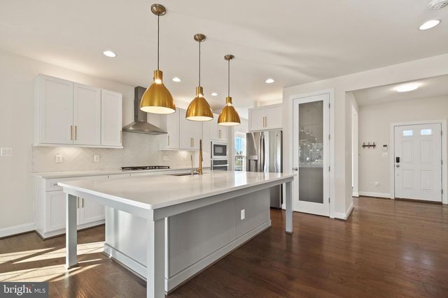 9587 KIMBLETON HALL LOOP, Manassas Park, VA 20111