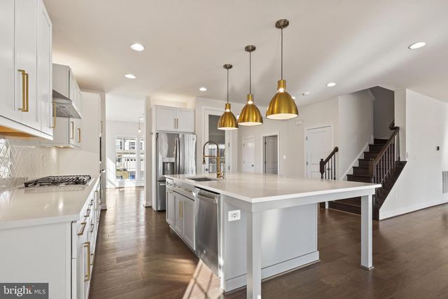 9587 KIMBLETON HALL LOOP, Manassas Park, VA 20111