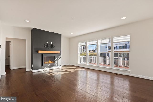 9587 KIMBLETON HALL LOOP, Manassas Park, VA 20111