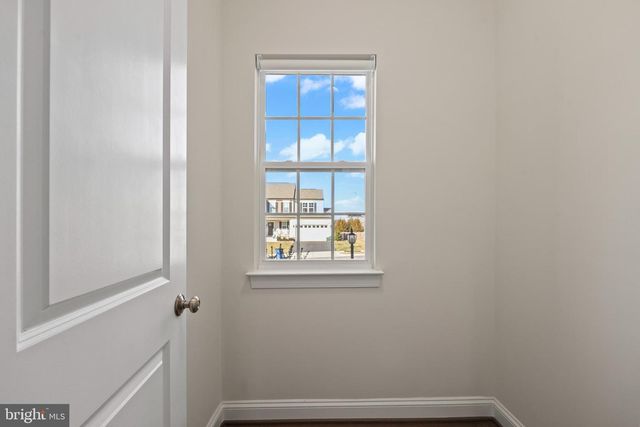 9587 KIMBLETON HALL LOOP, Manassas Park, VA 20111