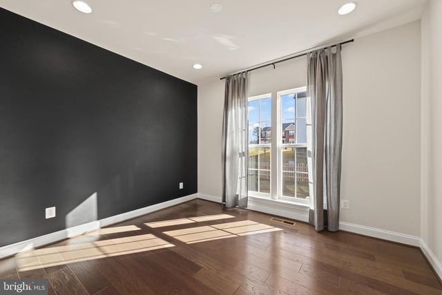 9587 KIMBLETON HALL LOOP, Manassas Park, VA 20111