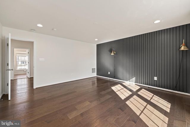 9587 KIMBLETON HALL LOOP, Manassas Park, VA 20111