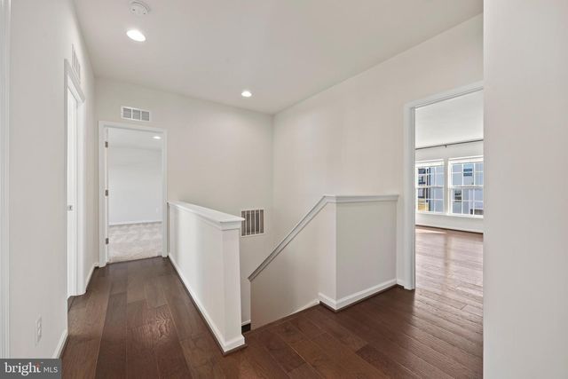 9587 KIMBLETON HALL LOOP, Manassas Park, VA 20111