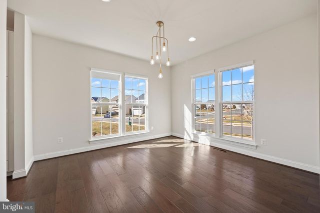 9587 KIMBLETON HALL LOOP, Manassas Park, VA 20111