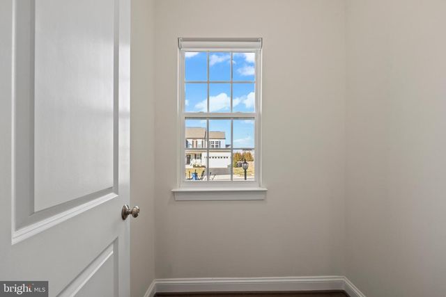 9587 KIMBLETON HALL LOOP, Manassas Park, VA 20111