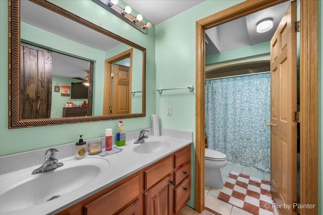 9416 Kemman Road, Hebron, IL 60034