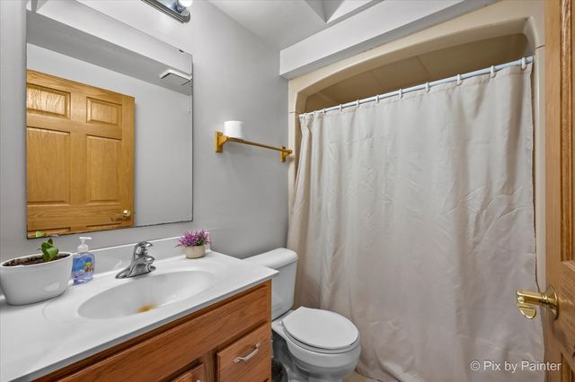 9416 Kemman Road, Hebron, IL 60034