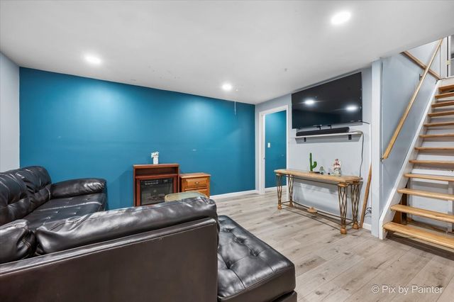 9416 Kemman Road, Hebron, IL 60034