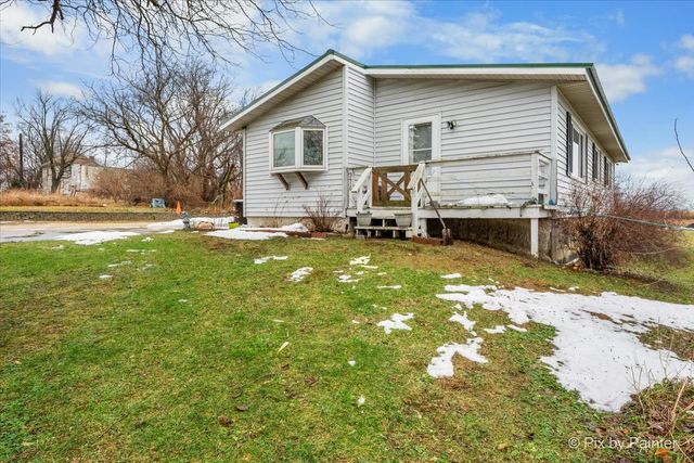 9416 Kemman Road, Hebron, IL 60034