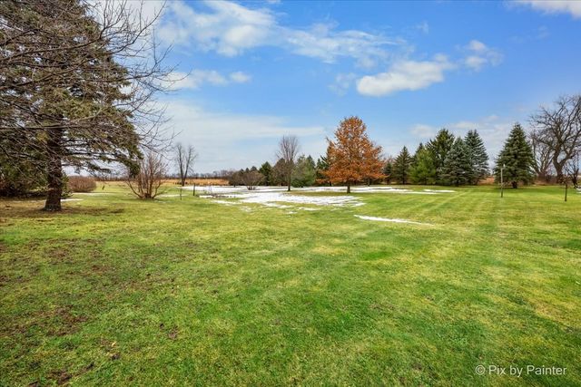 9416 Kemman Road, Hebron, IL 60034