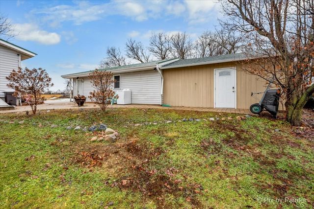 9416 Kemman Road, Hebron, IL 60034