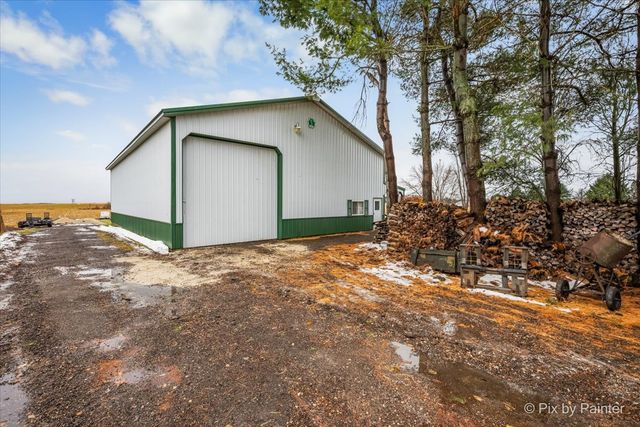 9416 Kemman Road, Hebron, IL 60034