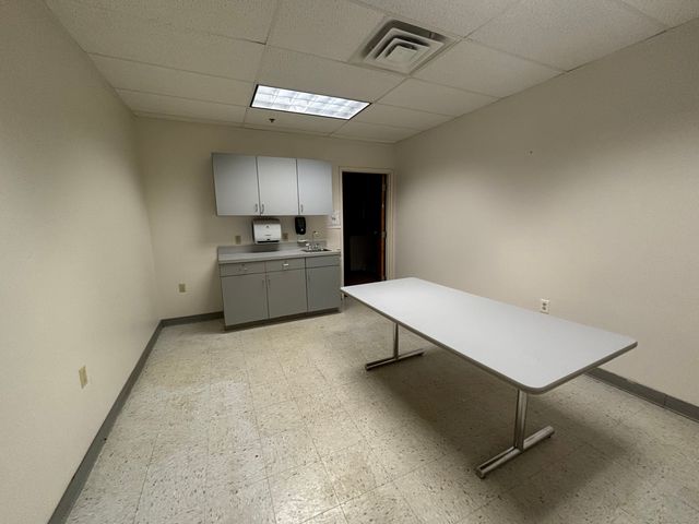 144 Main Street F, East Hartford, CT 06118