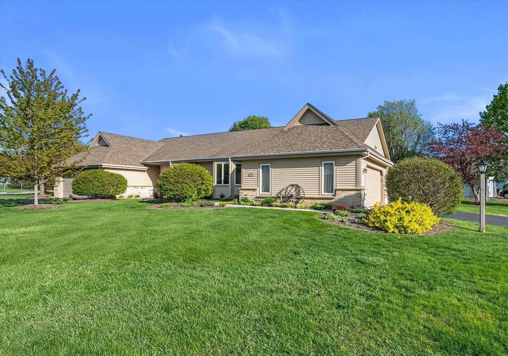 N114W15947 Hilbert LANE, Germantown, WI 53022