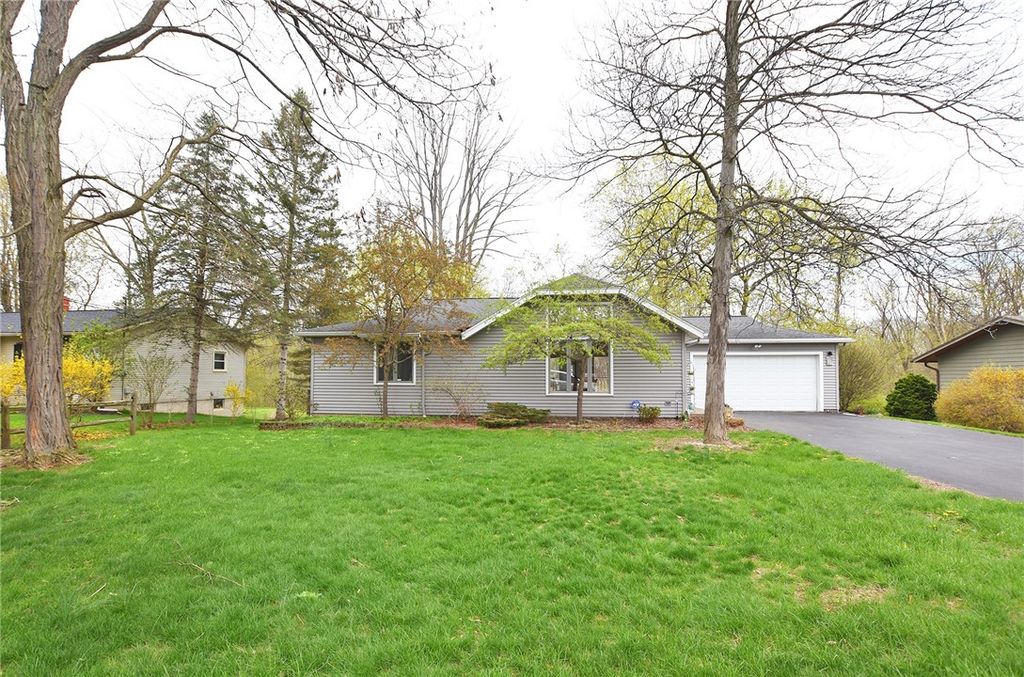 437 High Street Extension, Perinton, NY 14450