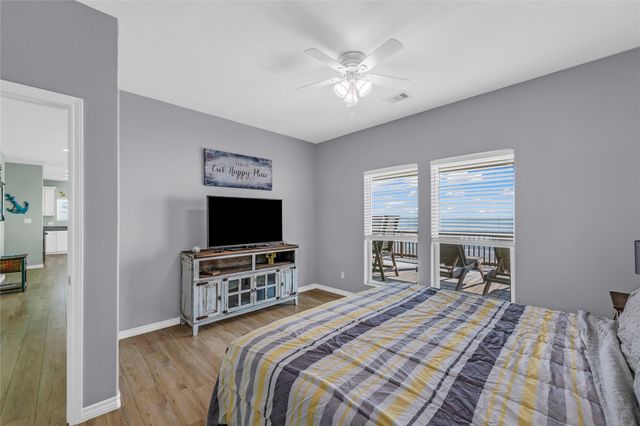 2476 Highway 87, Gilchrist, TX 77617