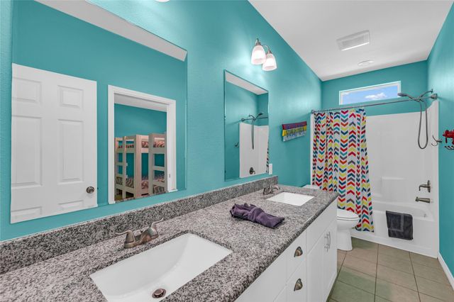 2476 Highway 87, Gilchrist, TX 77617