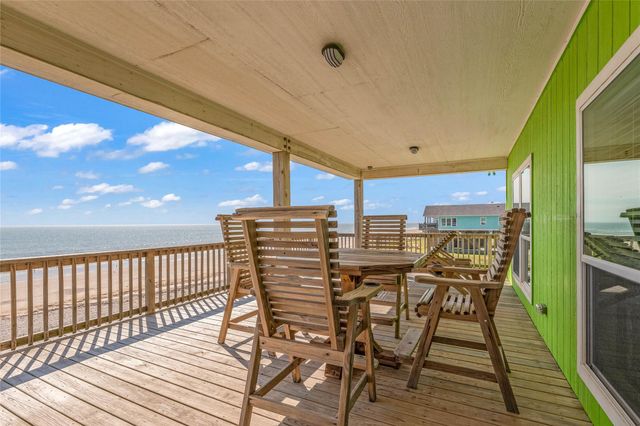 2476 Highway 87, Gilchrist, TX 77617