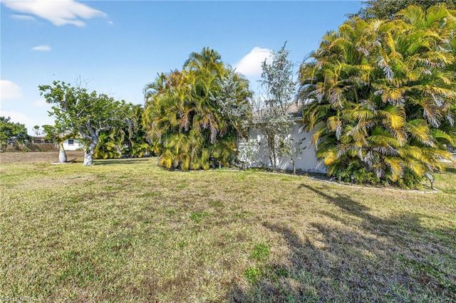 2314 SE 13th ST, Cape Coral, FL 33990