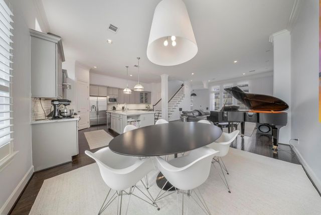 4824 La Branch St B, Houston, TX 77004