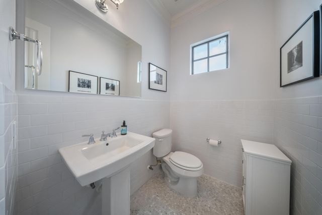 4824 La Branch St B, Houston, TX 77004